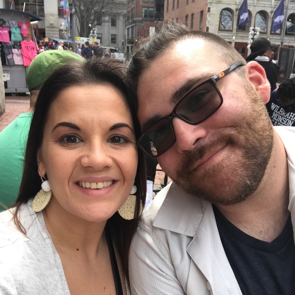 Meet your Posher, Felicia - Picture 3 of 8